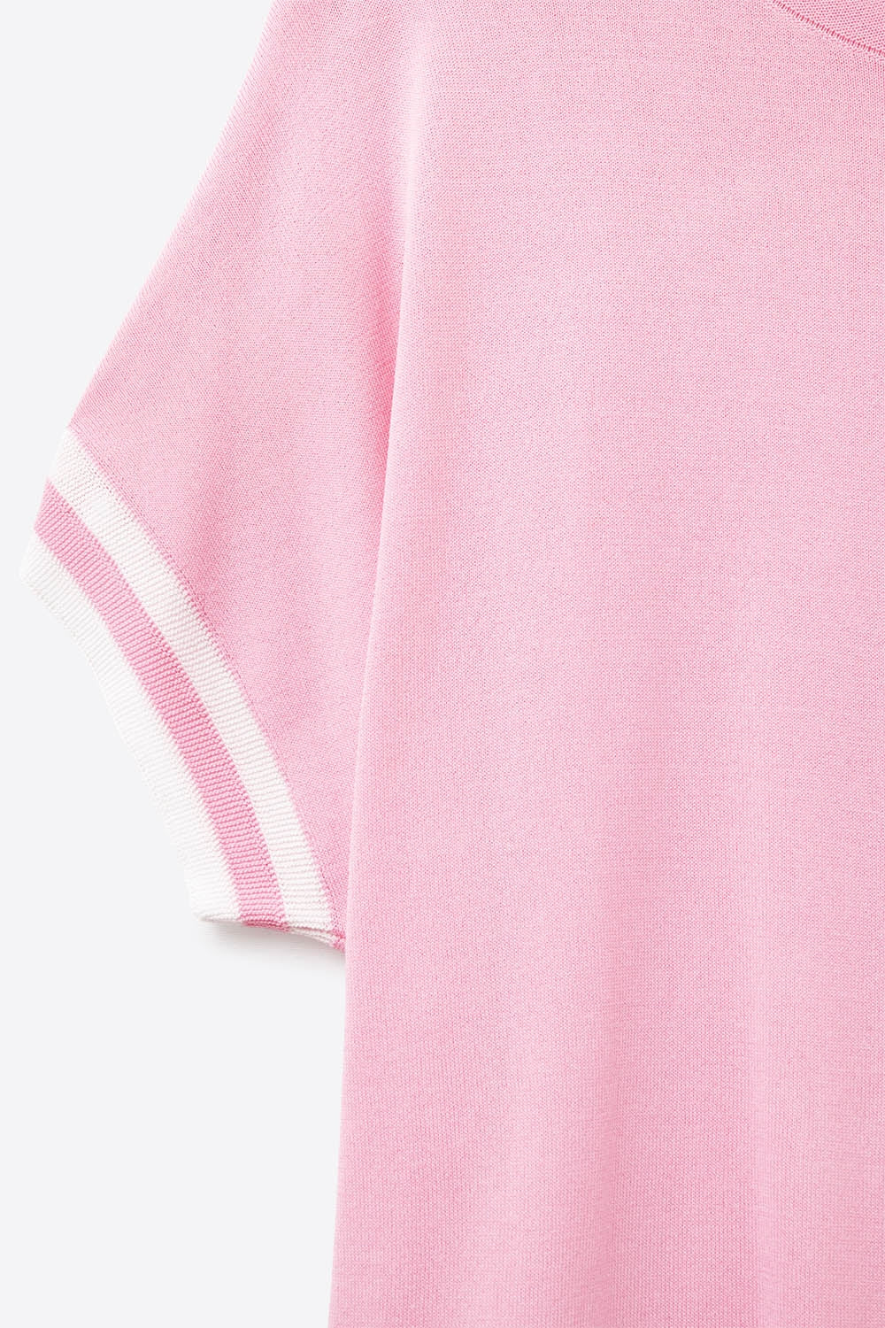 Maglione Relafed Fit rosa con dettagli a contrasto bianco