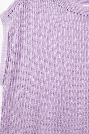 Maglione retato color lilla con scollo a barca e maniche scese
