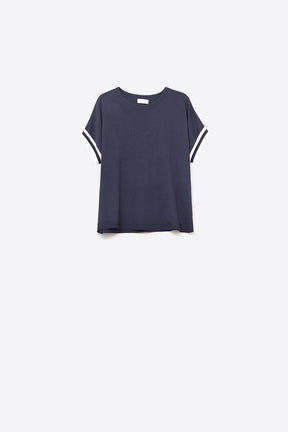 maglione rilassato in blu navy con dettagli a contrasto bianchi