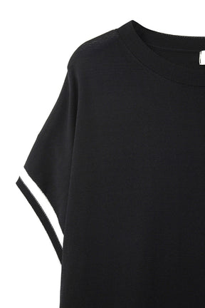 Maglione rilassato nero con dettagli a contrasto bianco