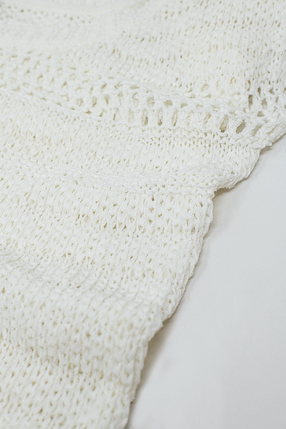maglione senza maniche all'uncinetto color crema