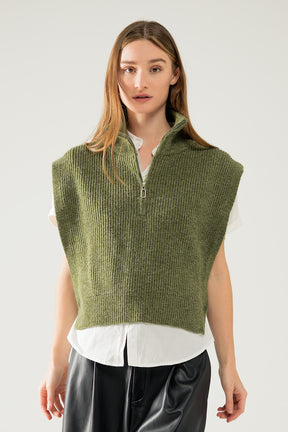 Q2 Maglione verde senza maniche a collo alto con chiusura a zip