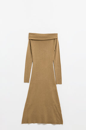 Q2 Maxi abito Bardot in maglia larga color cammello