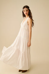 Q2 Maxi abito bianco con dettagli in pizzo e stile boho