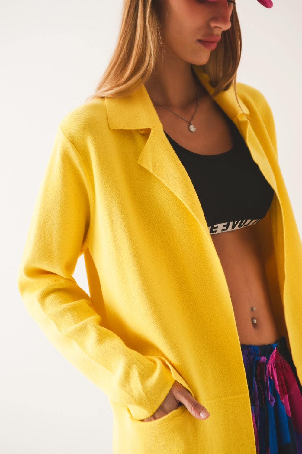 Maxi cardigan giallo con colletto
