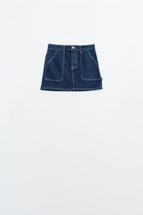 Minigonna in denim lavaggio scuro con tasche anteriori
