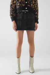 Q2 Minigonna in denim nero con tasche cargo