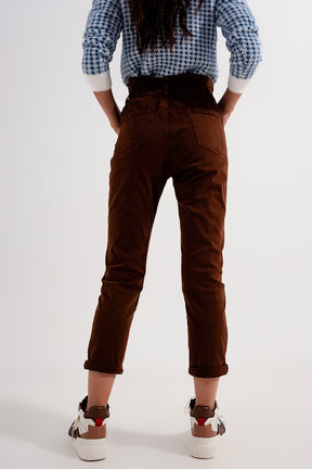 Mom jeans con cintura elasticizzata paperbag marrone