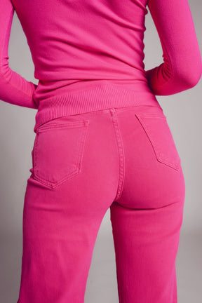 Mom jeans extra larghi a vita alta color fucsia