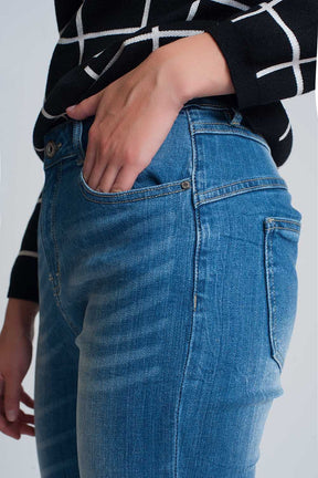 Mom jeans slim a vita alta lavaggio chiaro