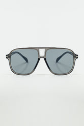 Q2 Occhiali da sole Oval Aviator con lenti grigio fumo in grigio