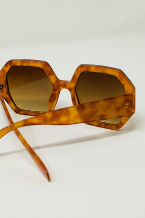Occhiali da sole oversize esagonali in tartaruga vintage