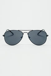 Q2 Occhiali da sole retro Aviator con lenti fumé in nero