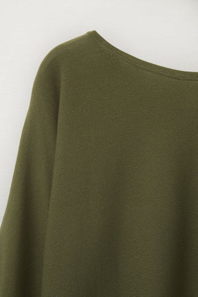 Oversize maglione in cachi con maniche lunghe fino al gomito
