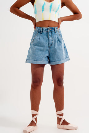 Pantaloncini di jeans a vita alta blu con risvolti