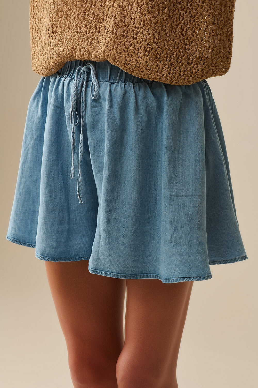 Pantaloncini fluidi in tencel blu
