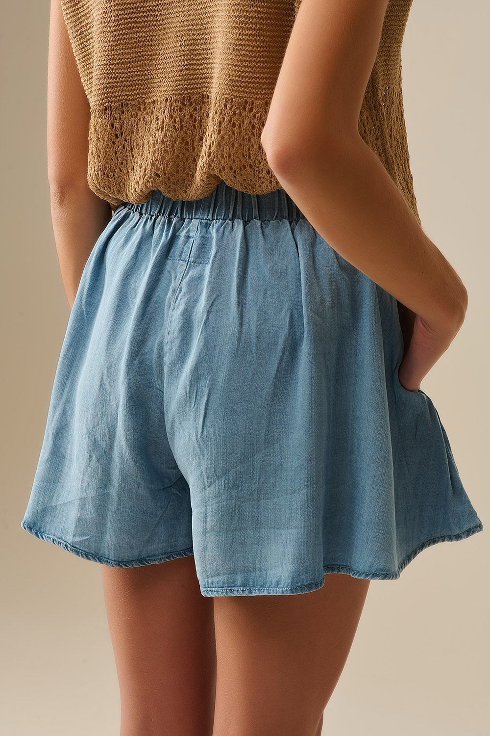 Pantaloncini fluidi in tencel blu