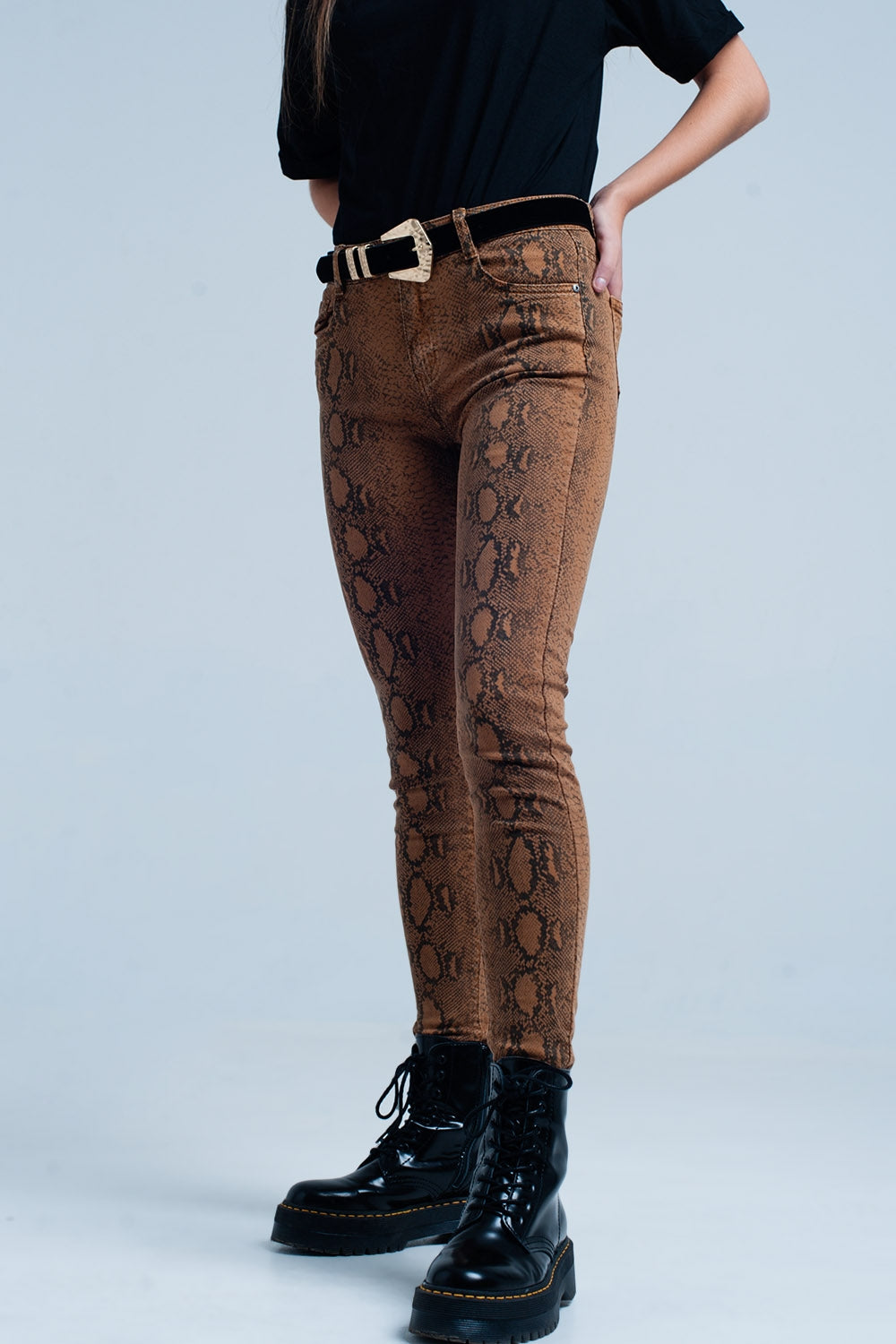 Q2 Pantalone skinny arancione in stampa serpente