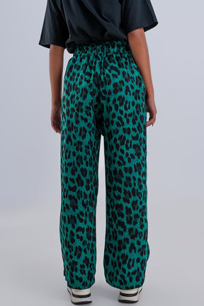 Pantaloni a fondo ampio in verde leopardato