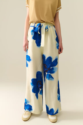 Q2 Pantaloni palazzo bianchi con stampa floreale tropicale blu e cintura abbinata