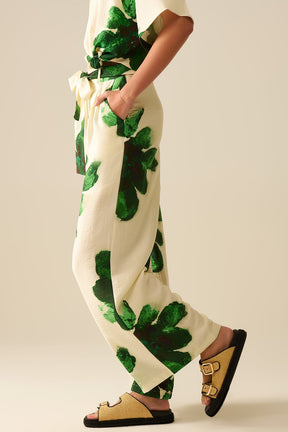 Pantaloni Palazzo Bianchi Con Stampa Floreale Tropicale Verde e Cintura Abbinata