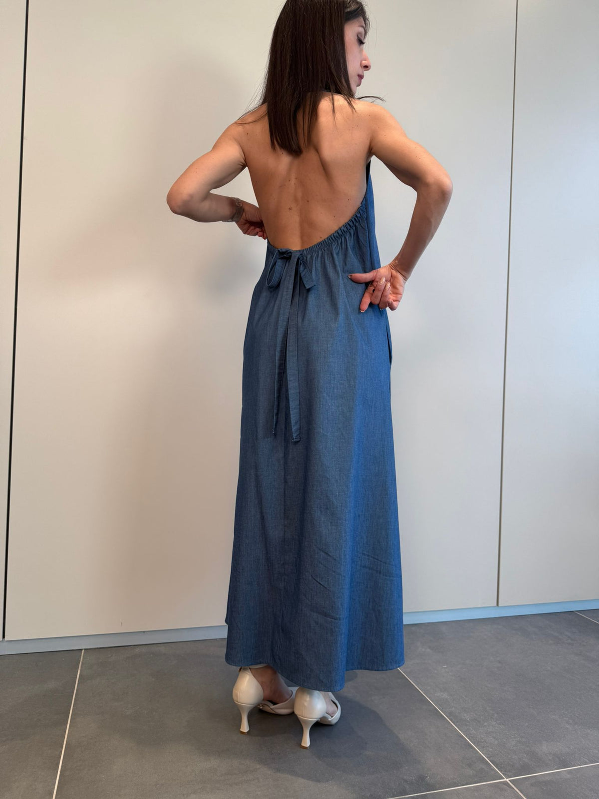 Abito lungo denim scollo schiena