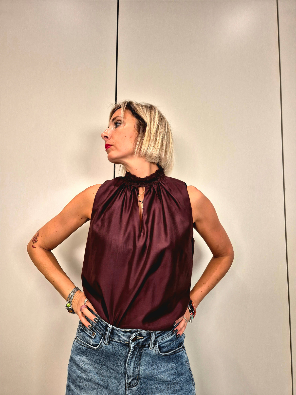 Blusa collo pizzo