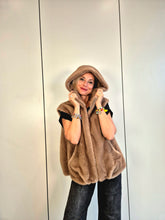 Smanicato eco pelliccia cammello