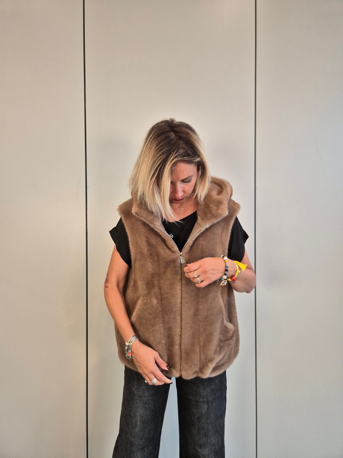 Smanicato eco pelliccia cammello