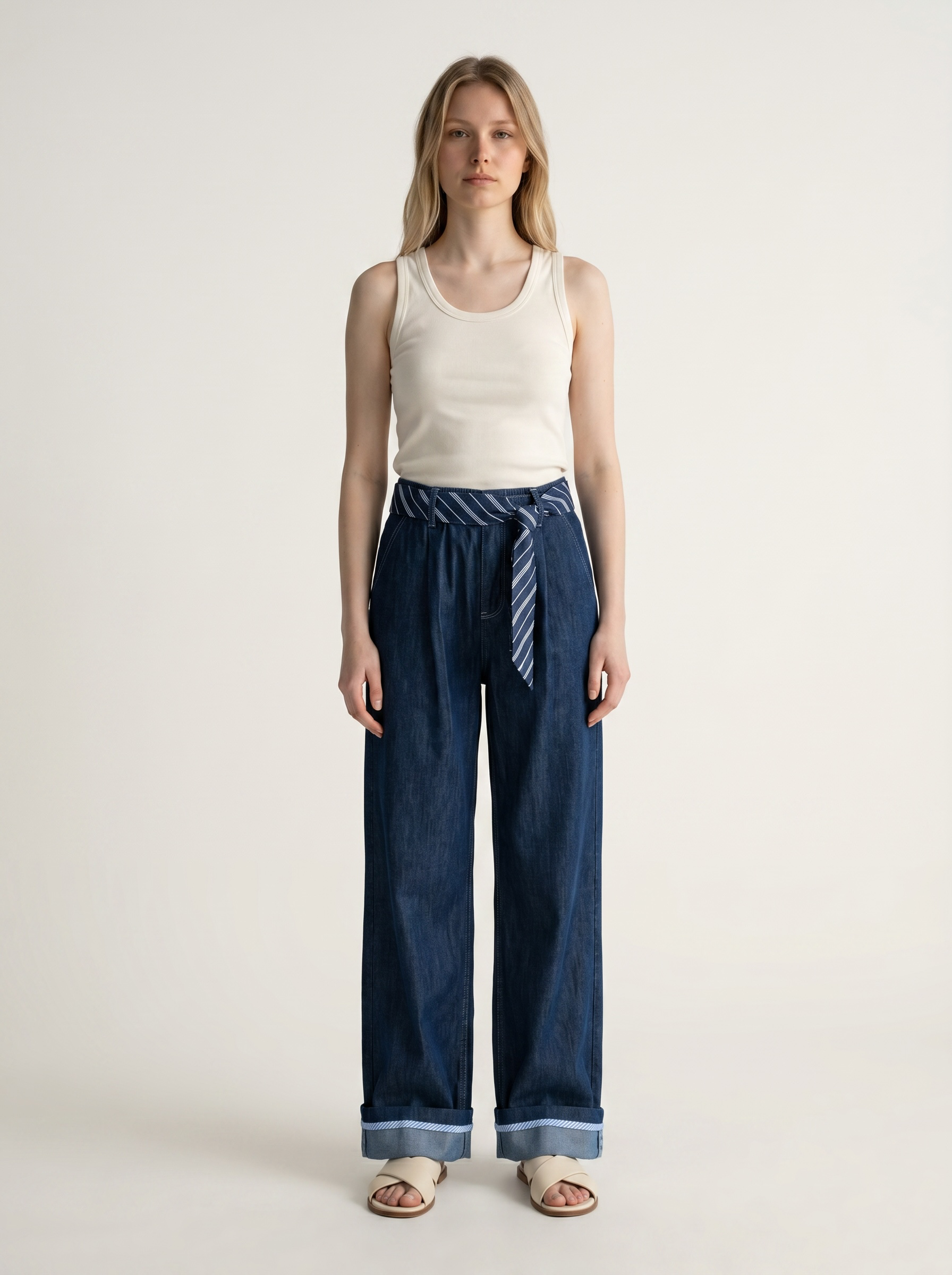 Jeans palazzo con cintura cravatta