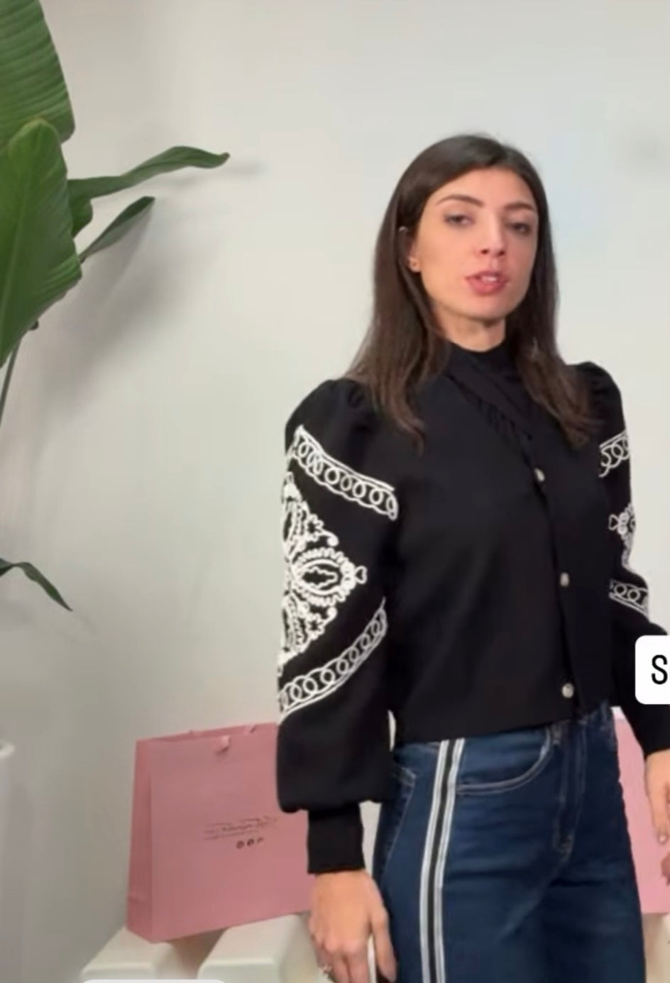 Cardigan ricami maniche