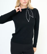 Maglia collo nodo cuciture contrasto