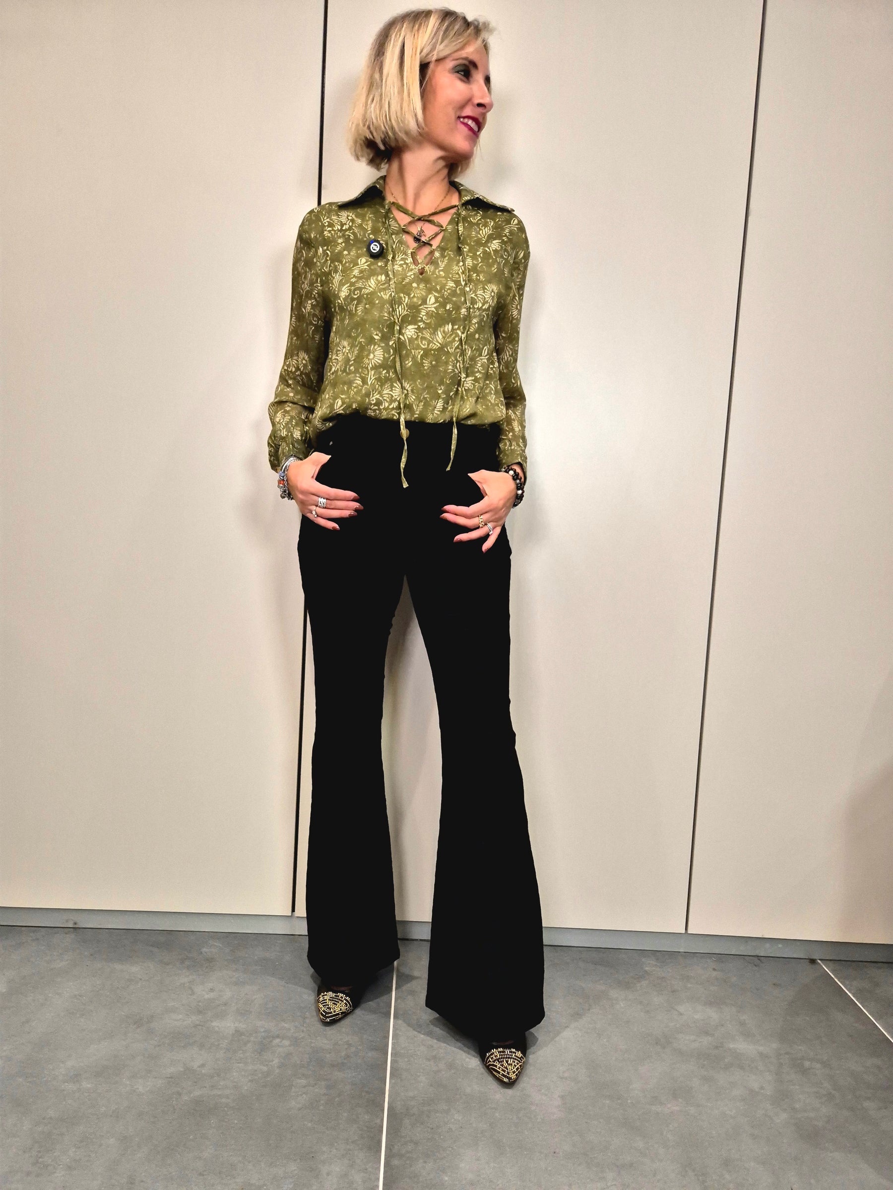 Pantaloni velluto zampa