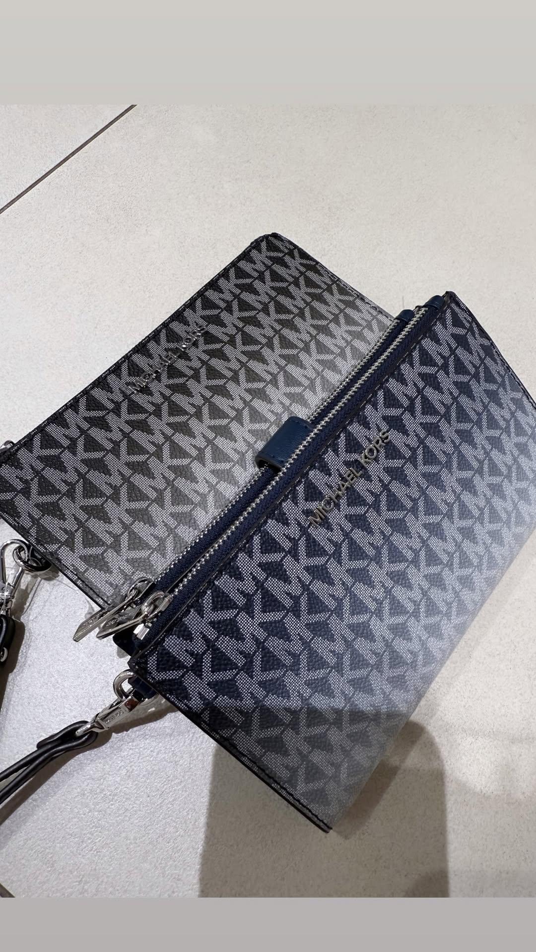 MICHAEL KORS Portafogli zip monogram MK