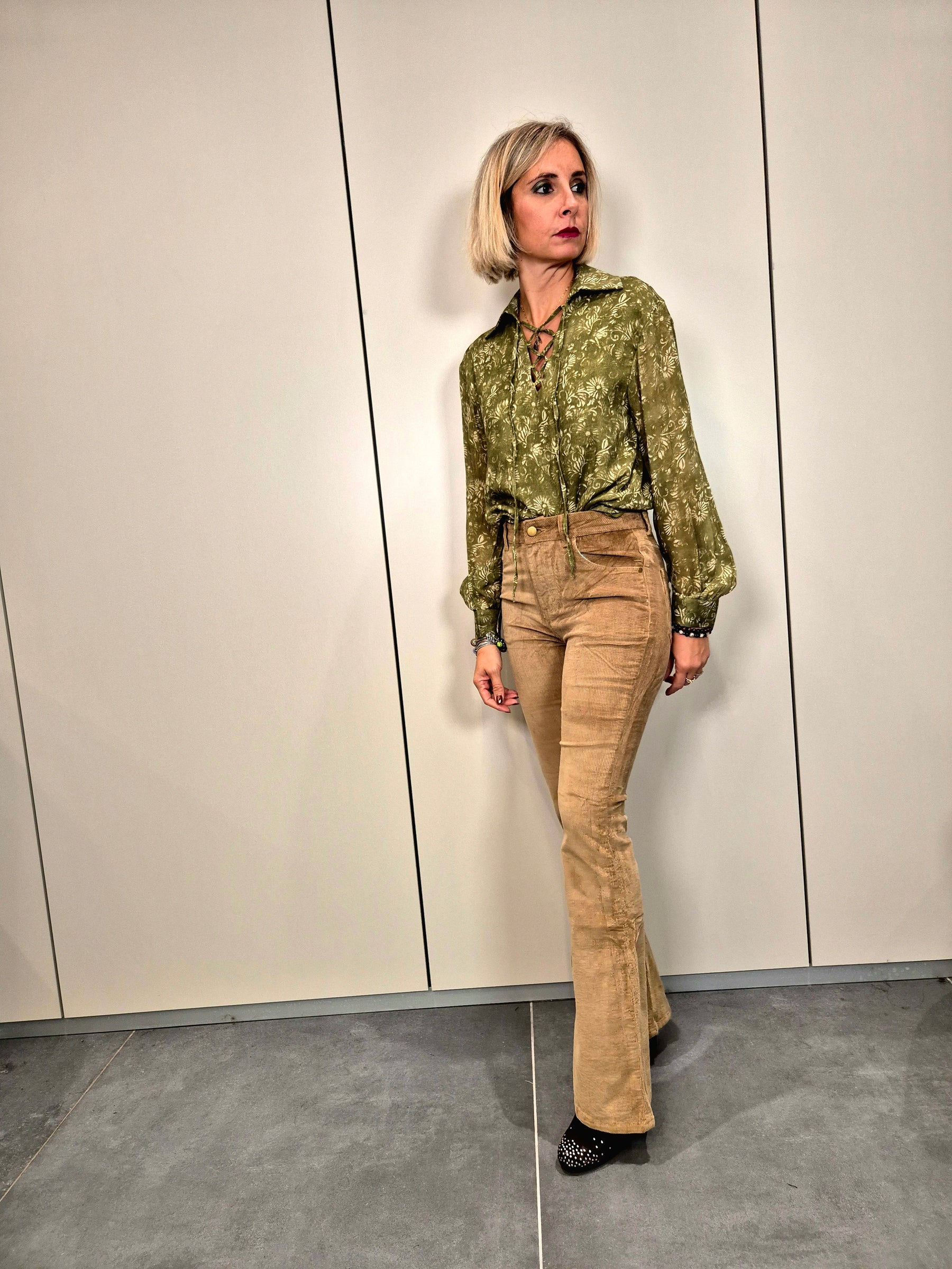 Pantaloni velluto zampa