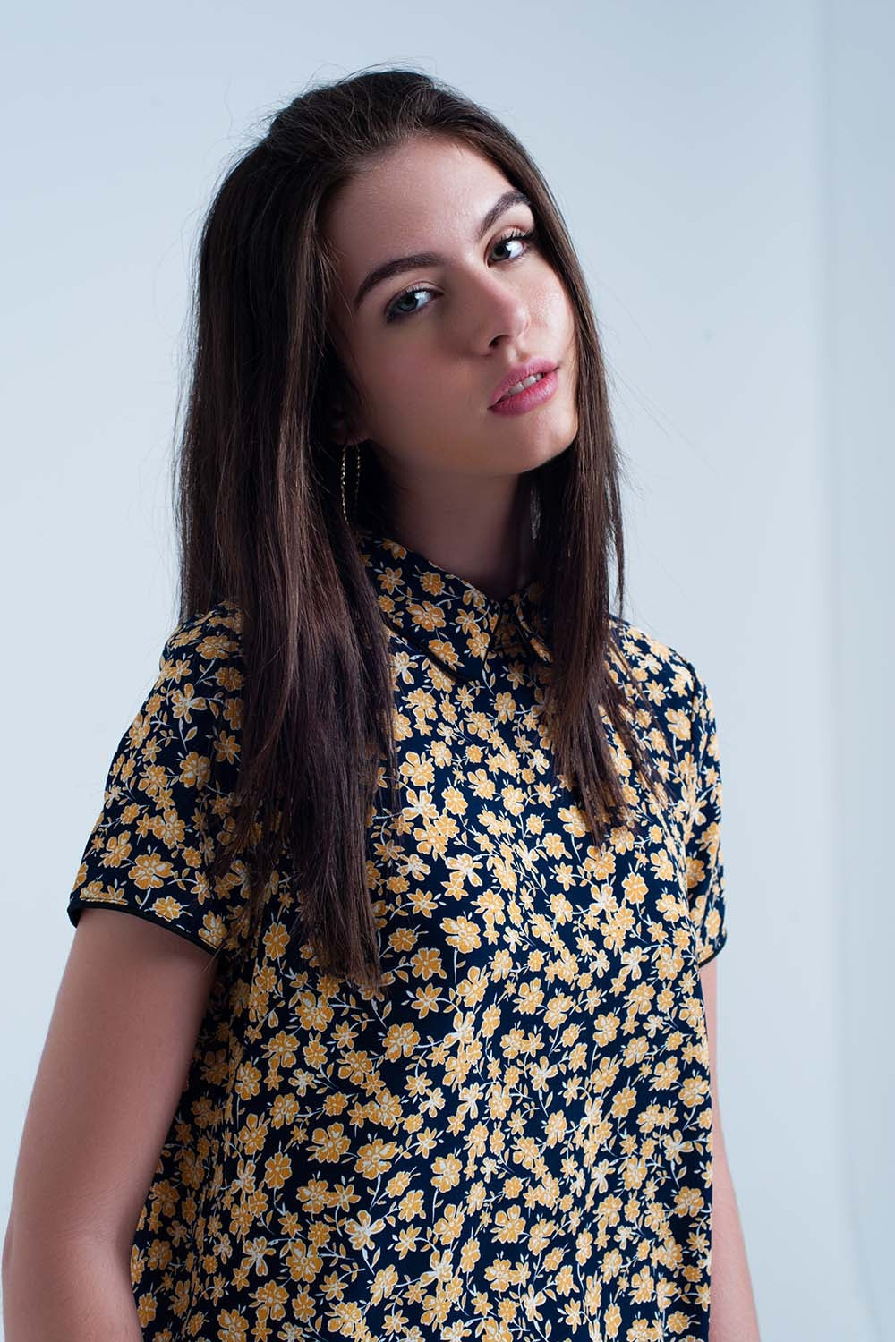 Shirt with yellow flowers print