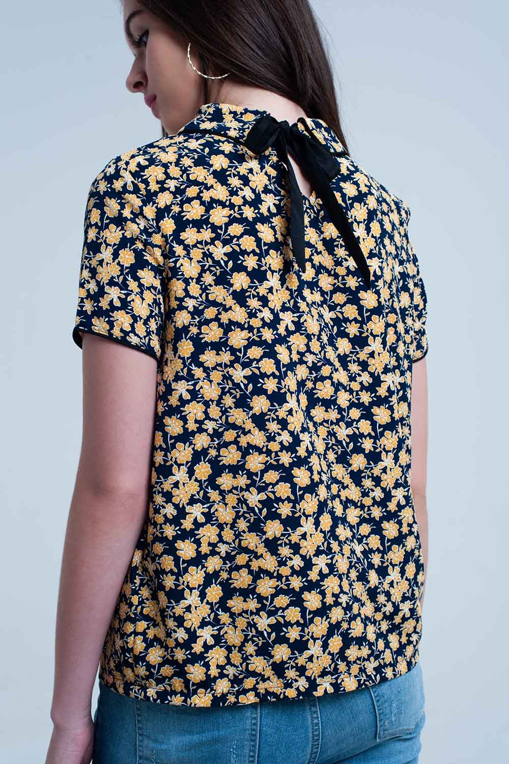 Shirt with yellow flowers print