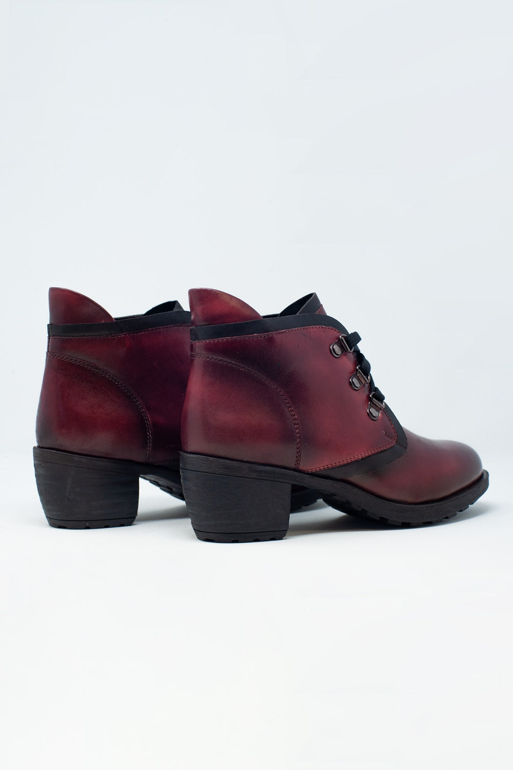 Stivaletti stringati in pelle bordeaux