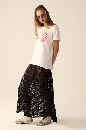 T-shirt bianca con il logo Love is Air e cuore con Peace