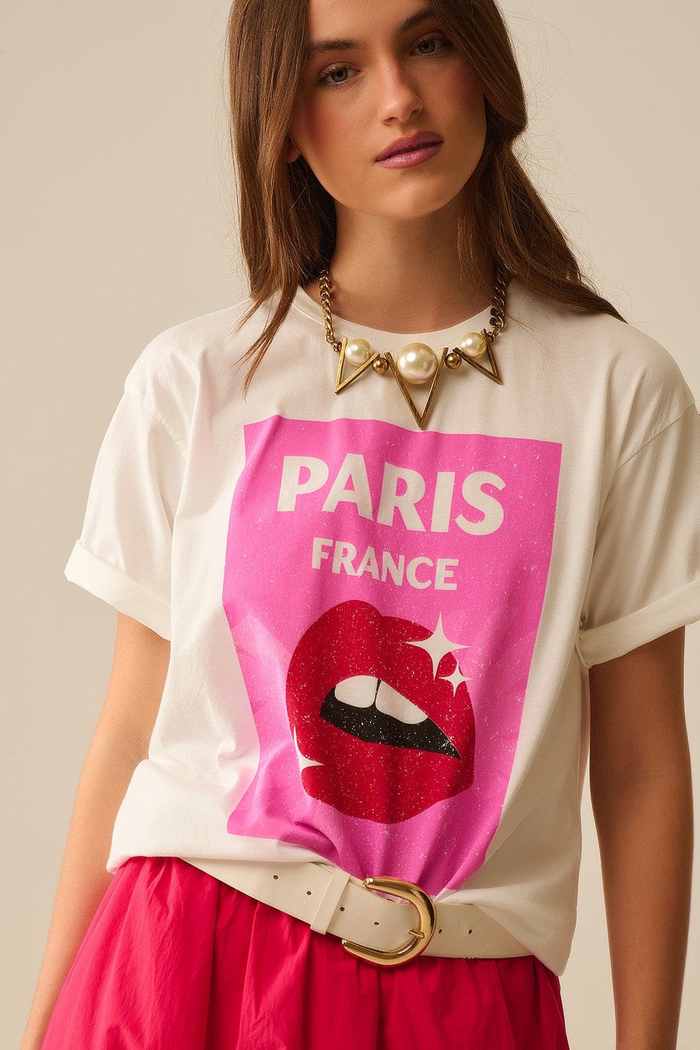 Q2 T-shirt bianca rilassata con stampa di labbra made in Italy