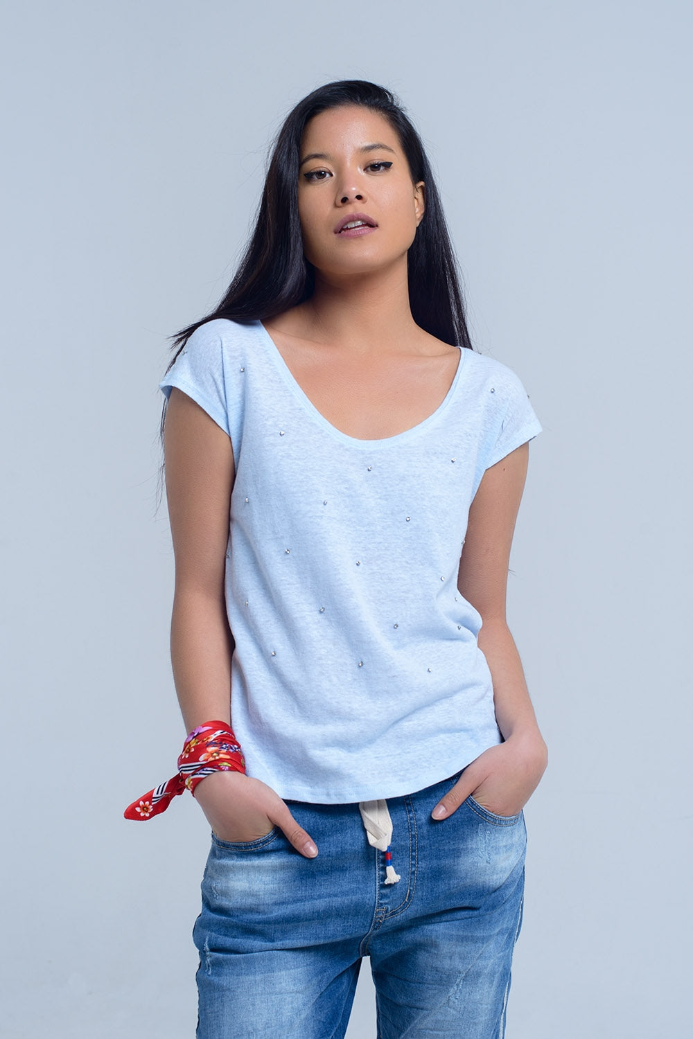 Q2 T-shirt blu con strass di cristallo