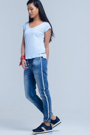 T-shirt blu con strass di cristallo