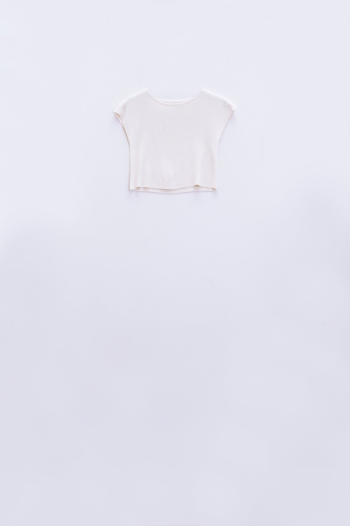 Q2 T-shirt cropped a maniche corte in maglia bianca