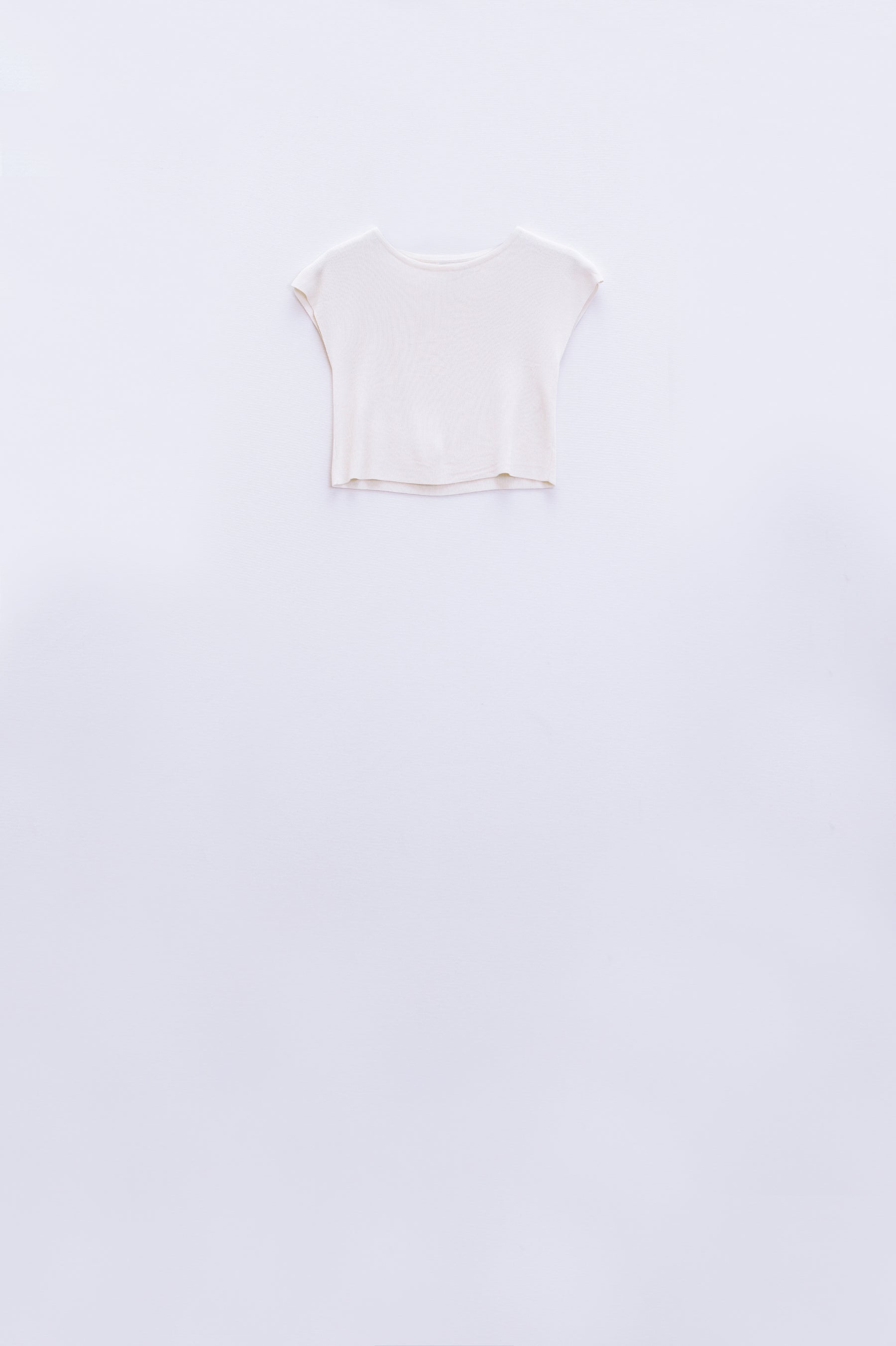 Q2 T-shirt cropped a maniche corte in maglia bianca