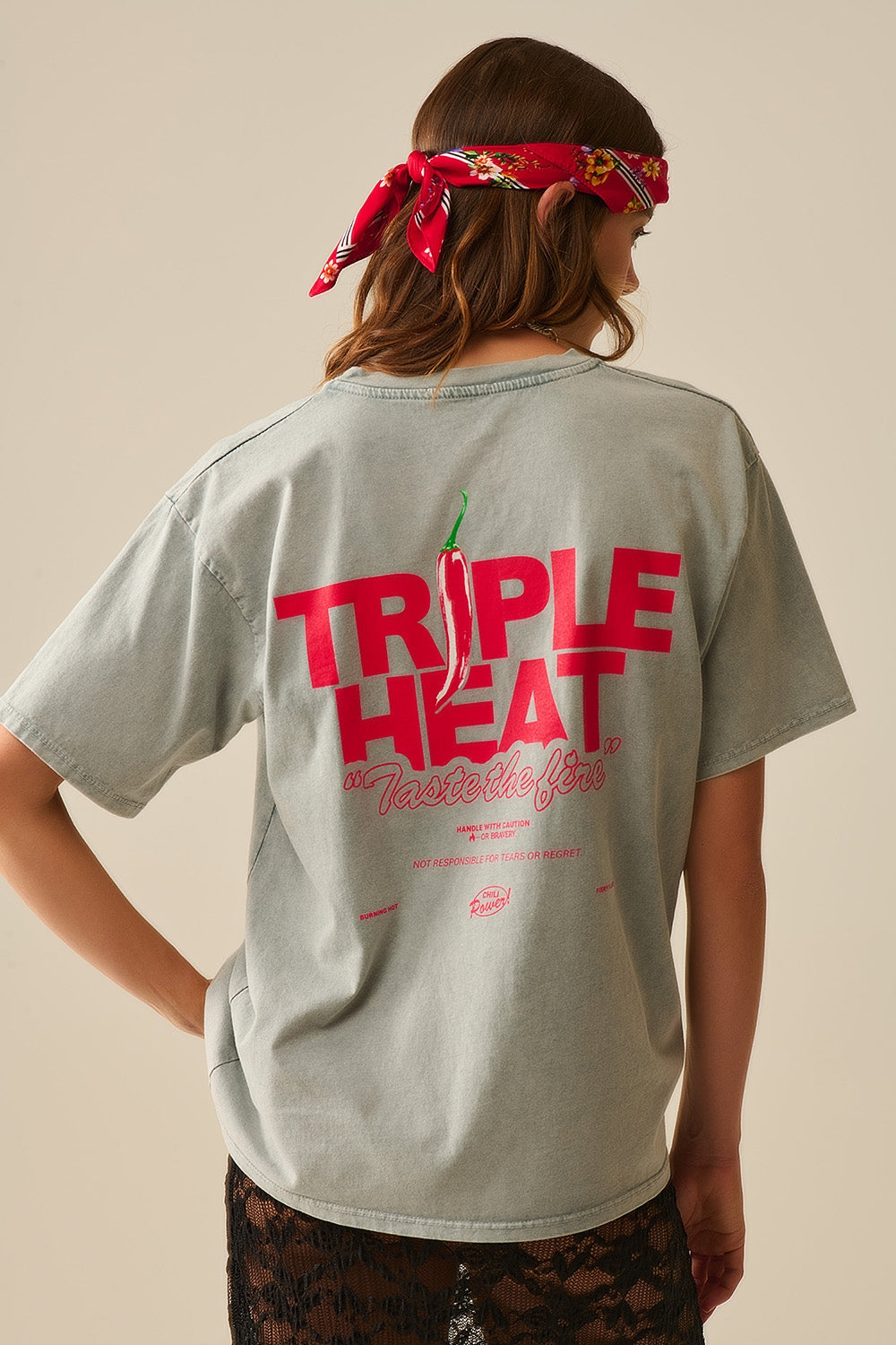 T-shirt TRIPLE HEAT LOGO a manica corta di colore grigio lavato e dal taglio rilassato