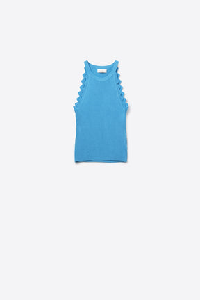 Top a coste con finitura smerlata in blu elettrico