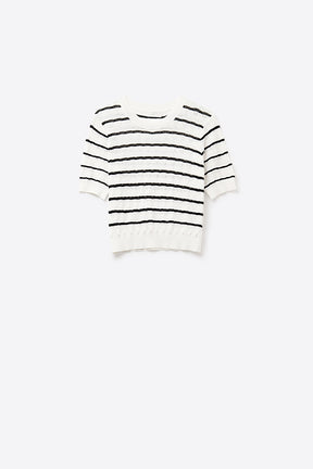 Top in maglia bianca traforata con maniche corte e righe nere