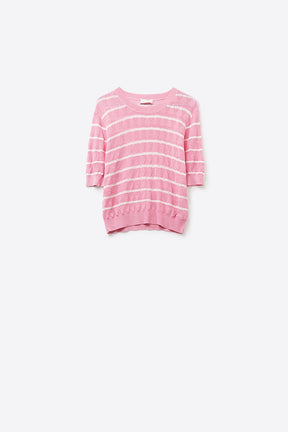 Top in maglia rosa traforata con maniche corte e strisce bianche