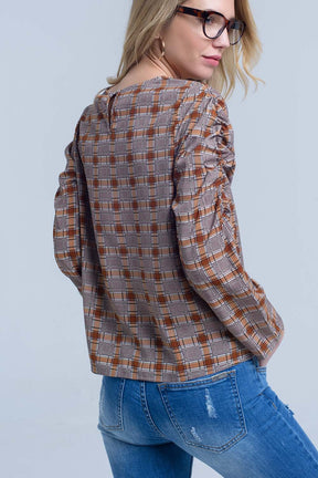 Top marrone con stampa check