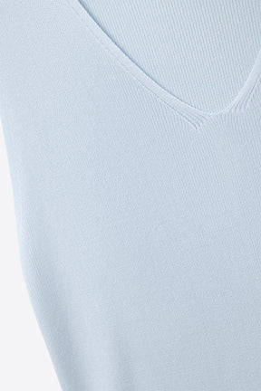 top senza maniche a maglia fine azzurro con scollo a V